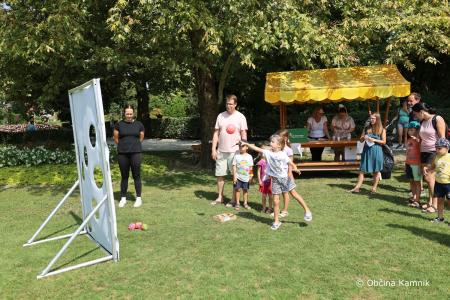 Praznični, 15. Čarobni dan z dobrodelno humanitarno noto (1)